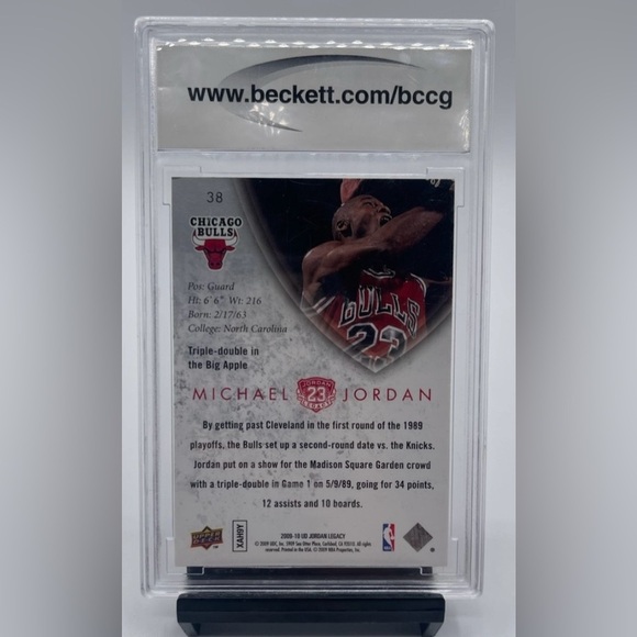 2009-10 Upper Deck Michael Jordan LEGACY COLLECTION GOLD SSP No. 38 BCCG 10 - Picture 4 of 4